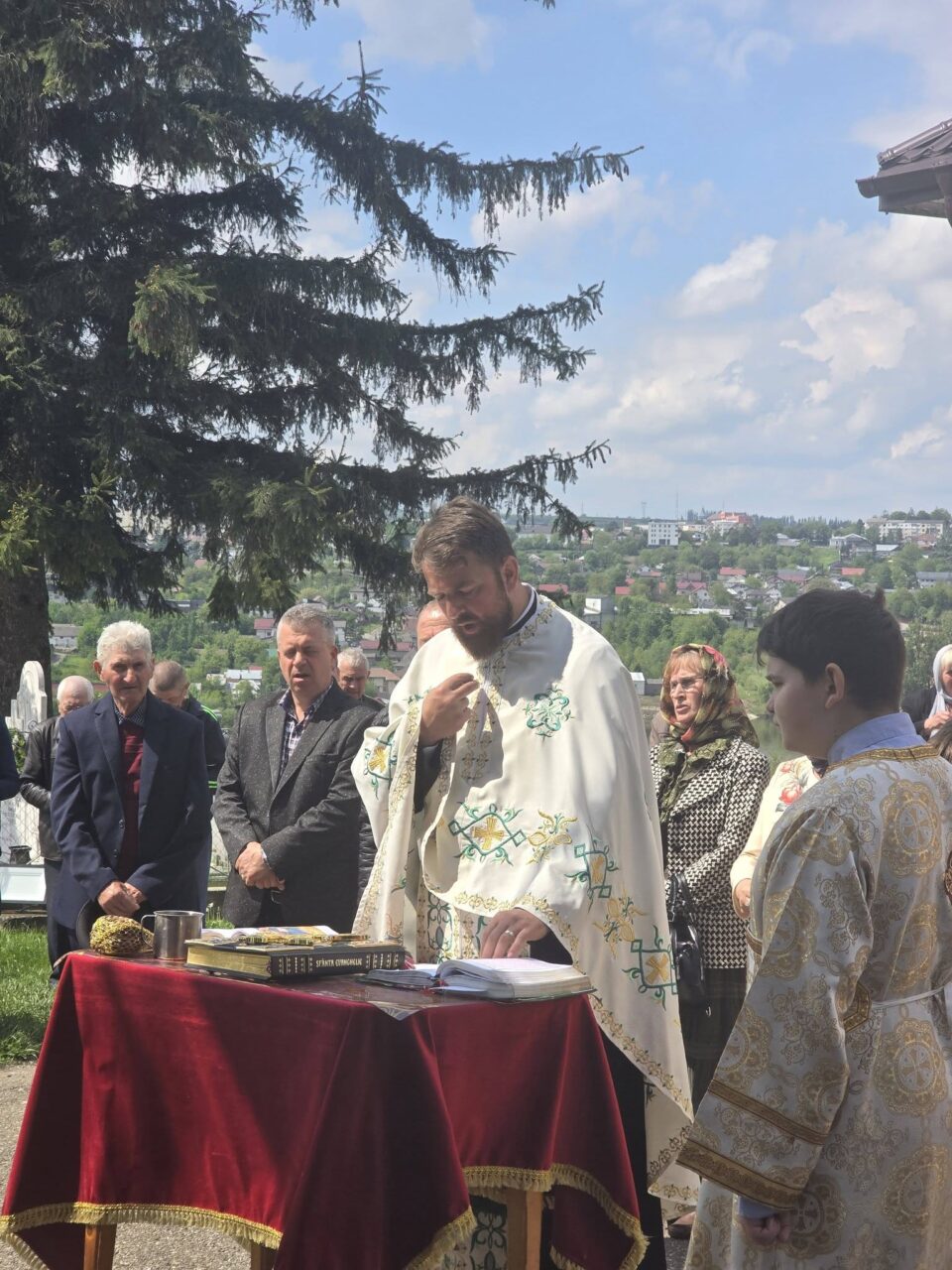 Lucrări de reabilitare la Biserica „Sf. Mc. Zenovie și Zenovia” din cartierul Țarna Mare din Fălticeni