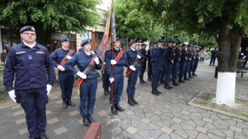 Ziua Eroilor a fost celebrată la Fălticeni, cu onoruri militare, slujbe de pomenire și depunere de coroane de flori