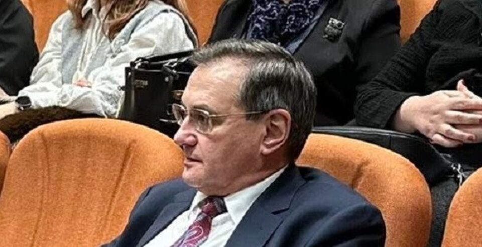 Directorul APIA Suceava, Eugen Mogoș, reținut pentru 24 de ore Directorul APIA Suceava, Eugen Mogoș, reținut pentru 24 de ore