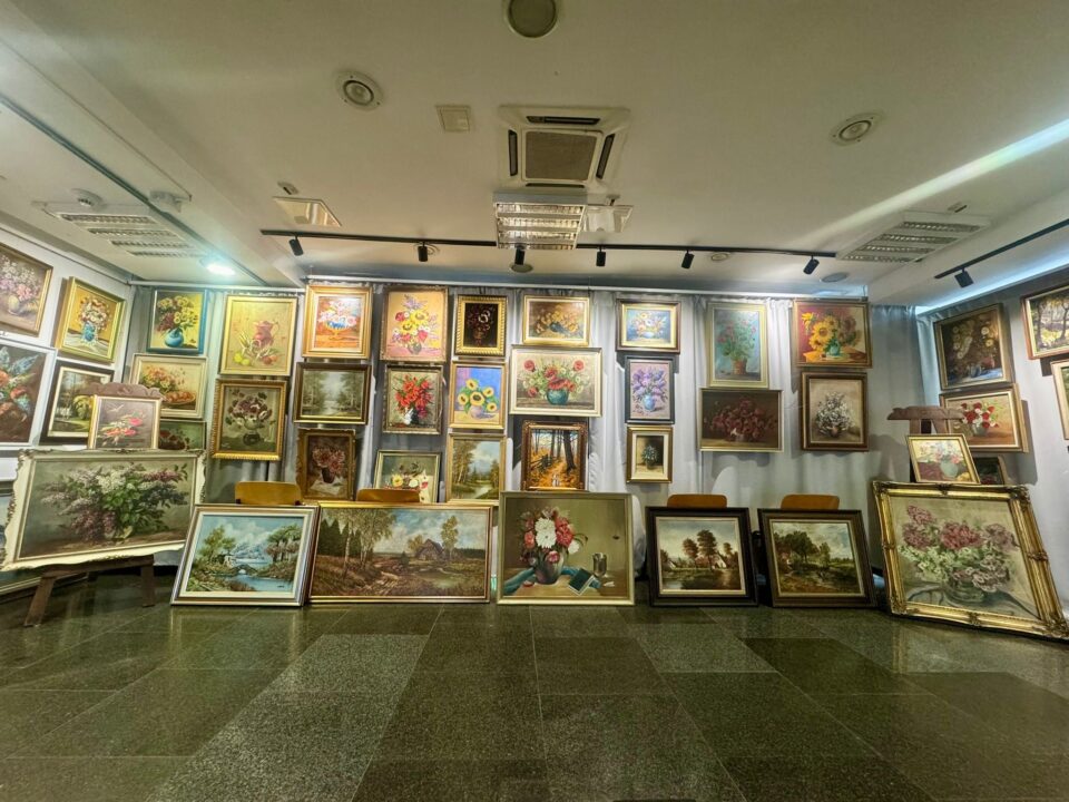 „Flori și peisaje din cultura europeană”, expoziție la Galeria de Artă a Centrului Cultural „Bucovina”