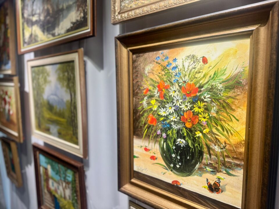 „Flori și peisaje din cultura europeană”, expoziție la Galeria de Artă a Centrului Cultural „Bucovina”