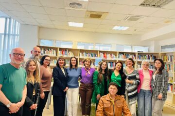 Memoria Bucovinei germane, evocată de poeta Sabine Goettel la Universitatea din Suceava Memoria Bucovinei germane, evocată de poeta Sabine Goettel la Universitatea din Suceava