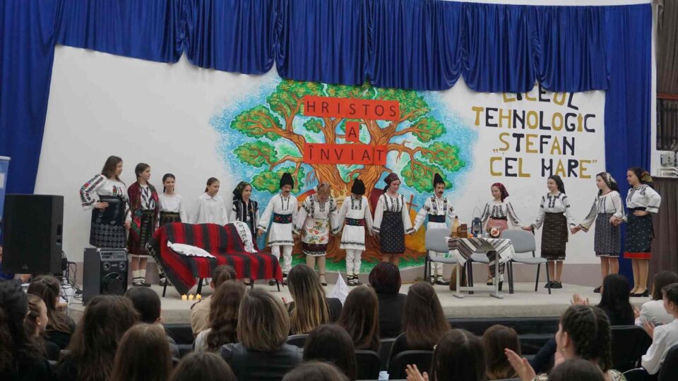 „Starul de mâine” – talent show la Cajvana, în cadrul proiectului PNRAS – „Șansa ta este Educația!”