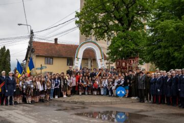 Ceremonial militar de Ziua Eroilor, la Câmpulung Moldovenesc Ceremonial militar de Ziua Eroilor, la Câmpulung Moldovenesc
