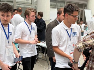 Echipa Suceava 2 a Universității „Ștefan cel Mare” a ocupat primul loc pe podiumul Concursului Studențesc Hard&Soft