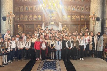 Ziua Eroilor, marcată la Biserica „Adormirea Maicii Domnului” din Soloneț Ziua Eroilor, marcată la Biserica „Adormirea Maicii Domnului” din Soloneț