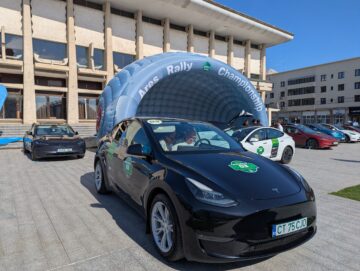 Expoziție de mașini electrice în centrul Sucevei și un raliul pe o lungime de 180 de kilometri pentru promovare electromobilității