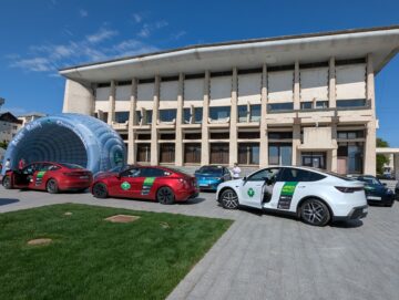 Expoziție de mașini electrice în centrul Sucevei și un raliul pe o lungime de 180 de kilometri pentru promovare electromobilității