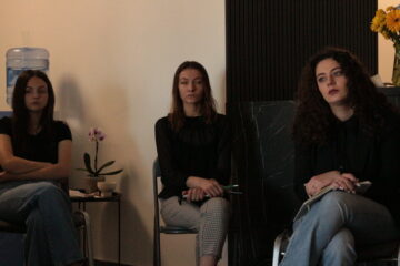 Psihoterapeutul Liviu Predescu, întâlnire cu părinții copiilor cu autism și specialiști din Suceava, la SUN Therapy