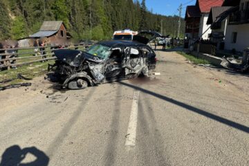 Un tânăr de 18 ani a decedat, iar alţi doi au fost răniţi, într-un accident produs la Moldovița Un tânăr de 18 ani a decedat, iar alţi doi au fost răniţi, într-un accident produs la Moldovița