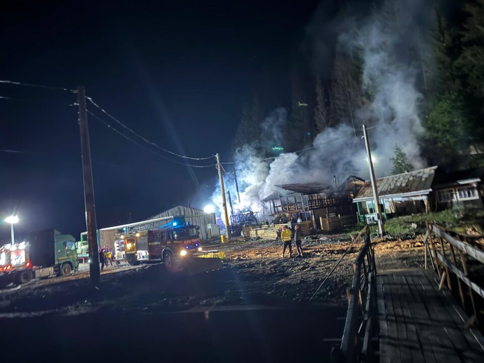 Incendiu devastator la o casă refăcută după inundațiile din vara anului trecut