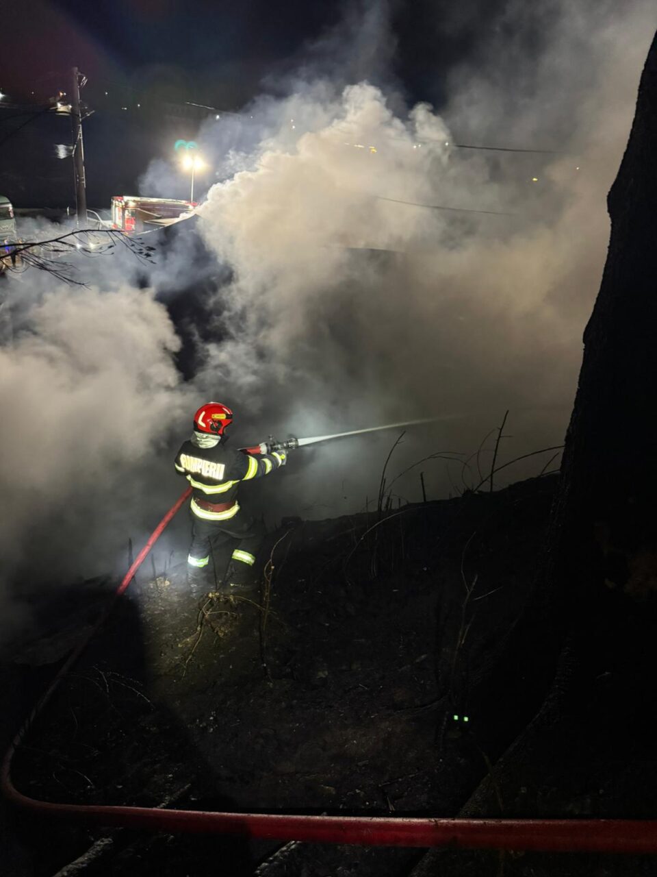 Incendiu devastator la o casă refăcută după inundațiile din vara anului trecut