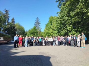 Acțiunea anuală de gospodărire. 50 de tineri voluntari ai Asociației Tinerilor Ortodocși Suceveni, pe Via Transilvanica, între Mănăstirea Putna și Mănăstirea Sucevița