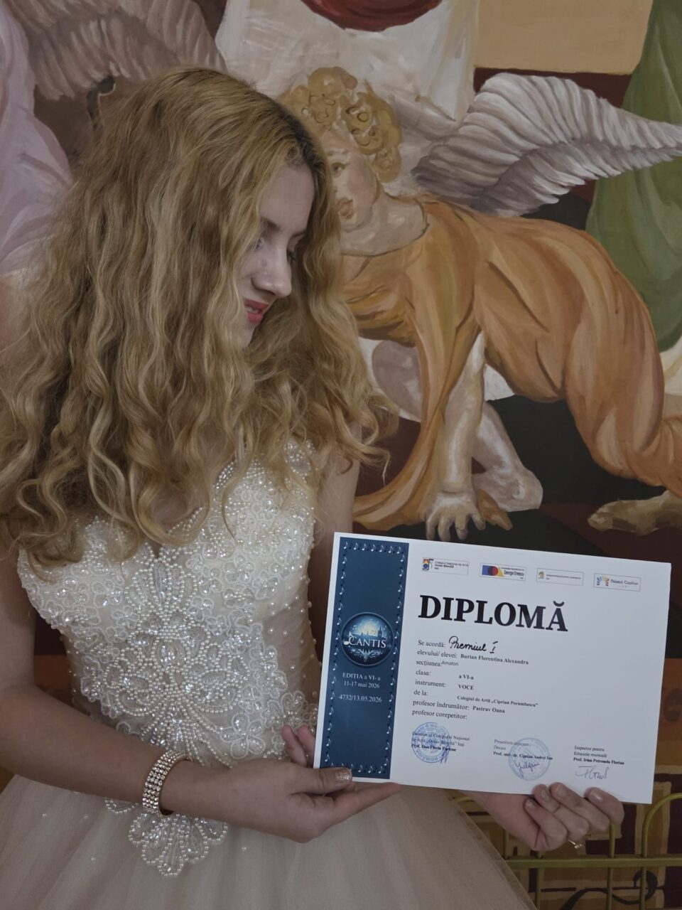 Premiul I pentru eleva Florentina Burian, de la Colegiul „Ciprian Porumbescu”, la Insieme Music Festival