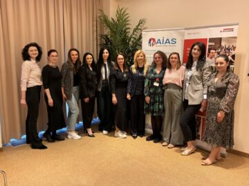 Soluții aplicate pentru integrarea copiilor cu TSA, discutate la finele unui proiect AIAS derulat în școli, cu sprijinul EGGER