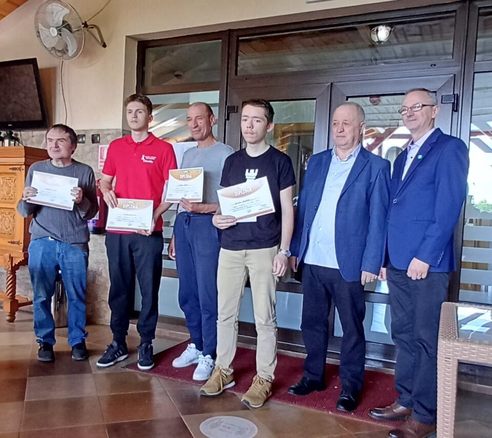 Premiere - Sfichi Andrei - locul 1 - 1801-2000, Ismail Claudiu - 4-1801-2000