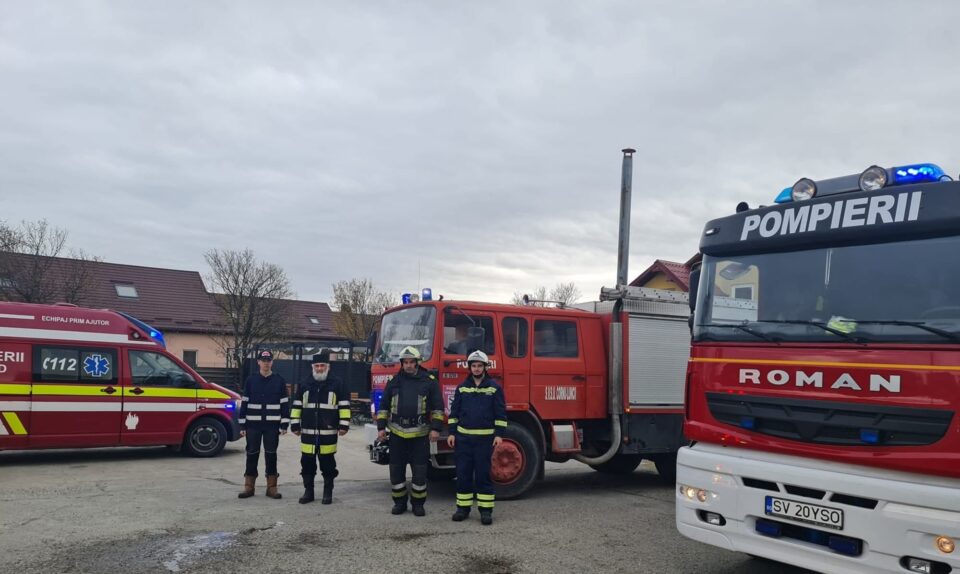 Pompierii din Cornu Luncii au intervenit cu promptitidine pentru stingerea incendiului de la mănăstirea din Brădățel