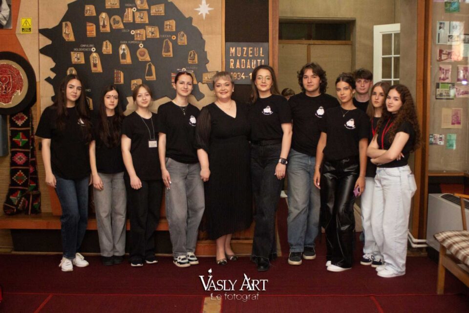„Conexiuni artistice în Noaptea Muzeelor”, la Rădăuți, o celebrare a patrimoniului și artei cu peste 550 de participanți