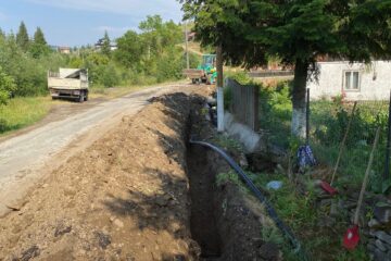 Primăria Vatra Moldoviței a început lucrările la rețeaua de gaz din satul Paltinu Primăria Vatra Moldoviței a început lucrările la rețeaua de gaz din satul Paltinu