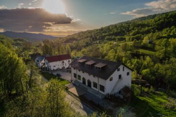 Maramureșul, lecție de viață pentru elevi. Tot mai multe școli aleg taberele educative organizate la Izișoara Resort