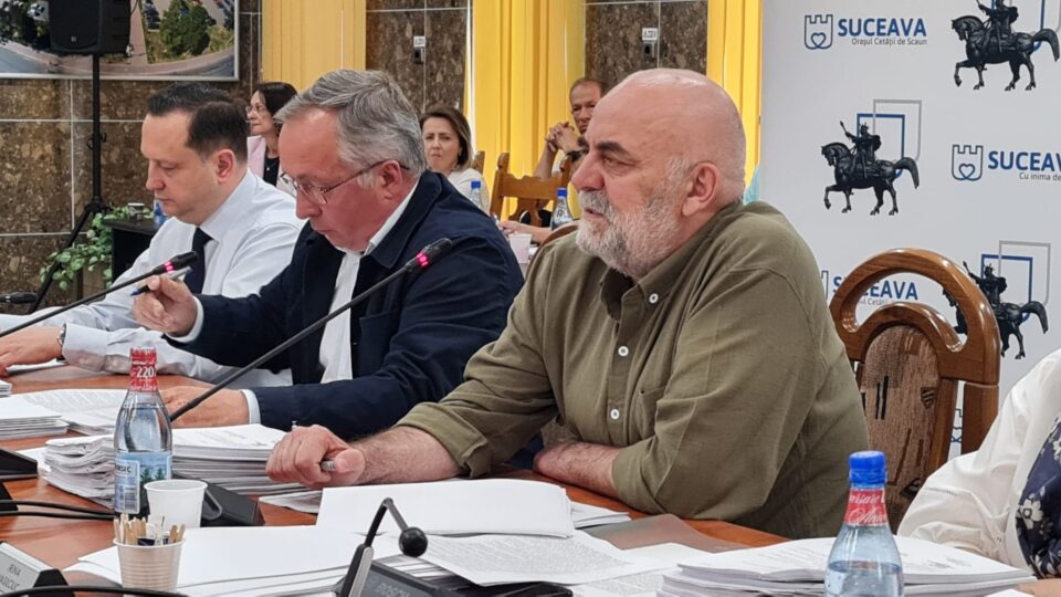 Rîmbu: ”Un stadion nu se construiește în câteva luni sau doi ani. Prioritatea este omologarea Areni-ului pentru Liga a II-a” Rîmbu: ”Un stadion nu se construiește în câteva luni sau doi ani. Prioritatea este omologarea Areni-ului pentru Liga a II-a”