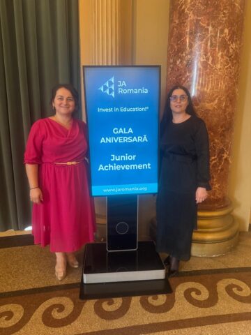 Două colegii din Rădăuți, premiate la Gala Junior Achievement de la Ateneul Român