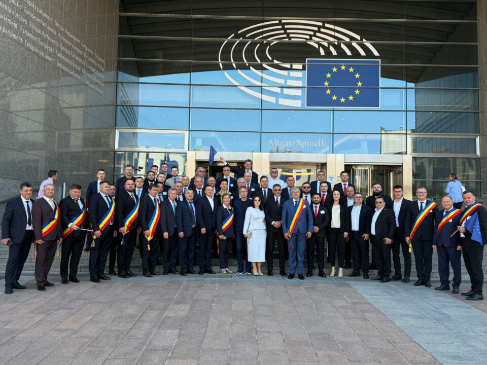 O delegație a PSD Suceava din care au făcut parte 29 de primari a efectuat o vizită oficială la Parlamentul European O delegație a PSD Suceava din care au făcut parte 29 de primari a efectuat o vizită oficială la Parlamentul European