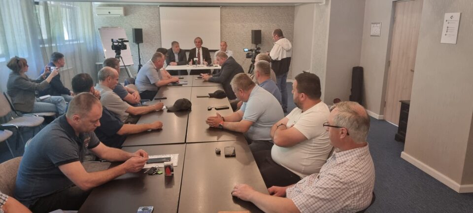 75 de cabinete veterinare din județ, din totalul de 99, afectate grav de amânarea licitațiilor pentru noi contracte 75 de cabinete veterinare din județ, din totalul de 99, afectate grav de amânarea licitațiilor pentru noi contracte
