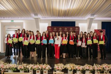 213 absolvenți ai Colegiului „Hurmuzachi” Rădăuți și-au luat „rămas-bun” de la anii de liceu