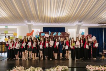 213 absolvenți ai Colegiului „Hurmuzachi” Rădăuți și-au luat „rămas-bun” de la anii de liceu