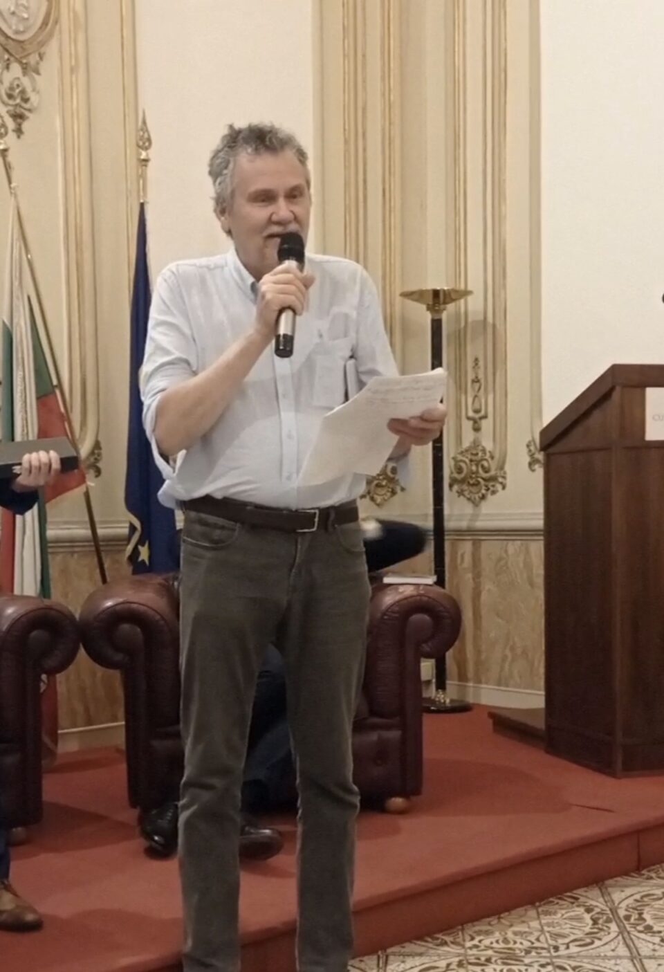 Al doilea premiu internațional de literatură pentru scriitorul bucovinean Mugur Andronic