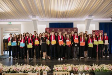 213 absolvenți ai Colegiului „Hurmuzachi” Rădăuți și-au luat „rămas-bun” de la anii de liceu