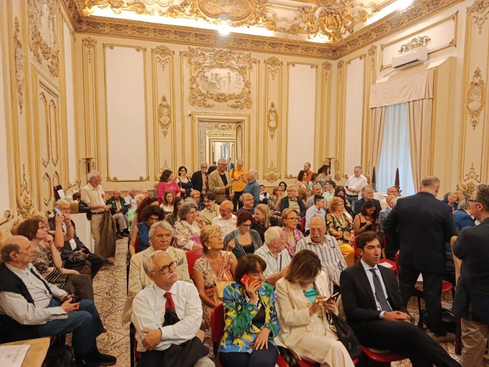Al doilea premiu internațional de literatură pentru scriitorul bucovinean Mugur Andronic