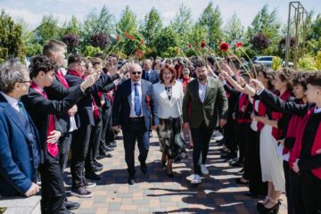 213 absolvenți ai Colegiului „Hurmuzachi” Rădăuți și-au luat „rămas-bun” de la anii de liceu