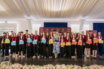 213 absolvenți ai Colegiului „Hurmuzachi” Rădăuți și-au luat „rămas-bun” de la anii de liceu