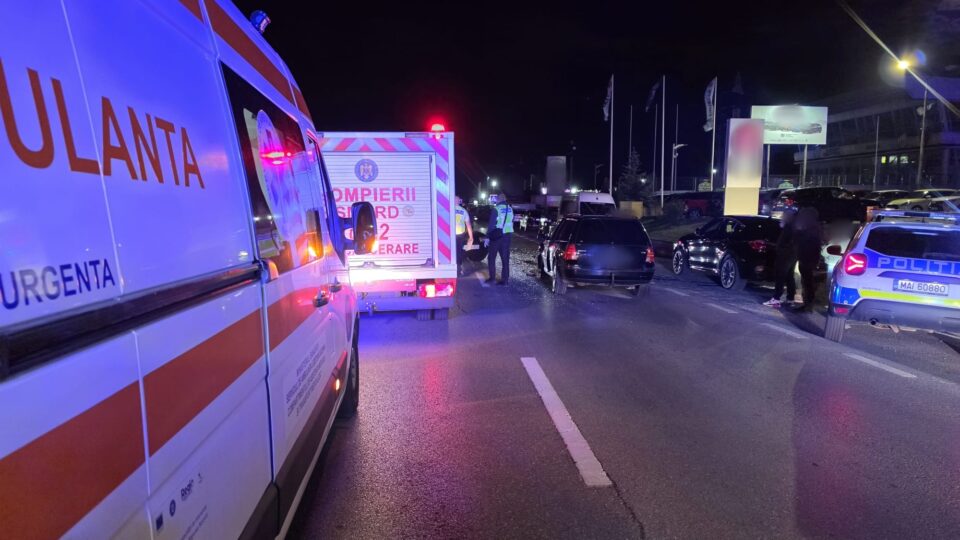 Doi răniți, după ce o șoferiță a încercat o manevră de întoarcere pe E 85,  la ieșirea din Suceava