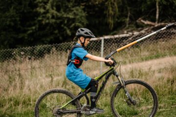Pe pârtia Veverița din Vatra Dornei a fost deschisă instalația destinată traseului de mountain bike