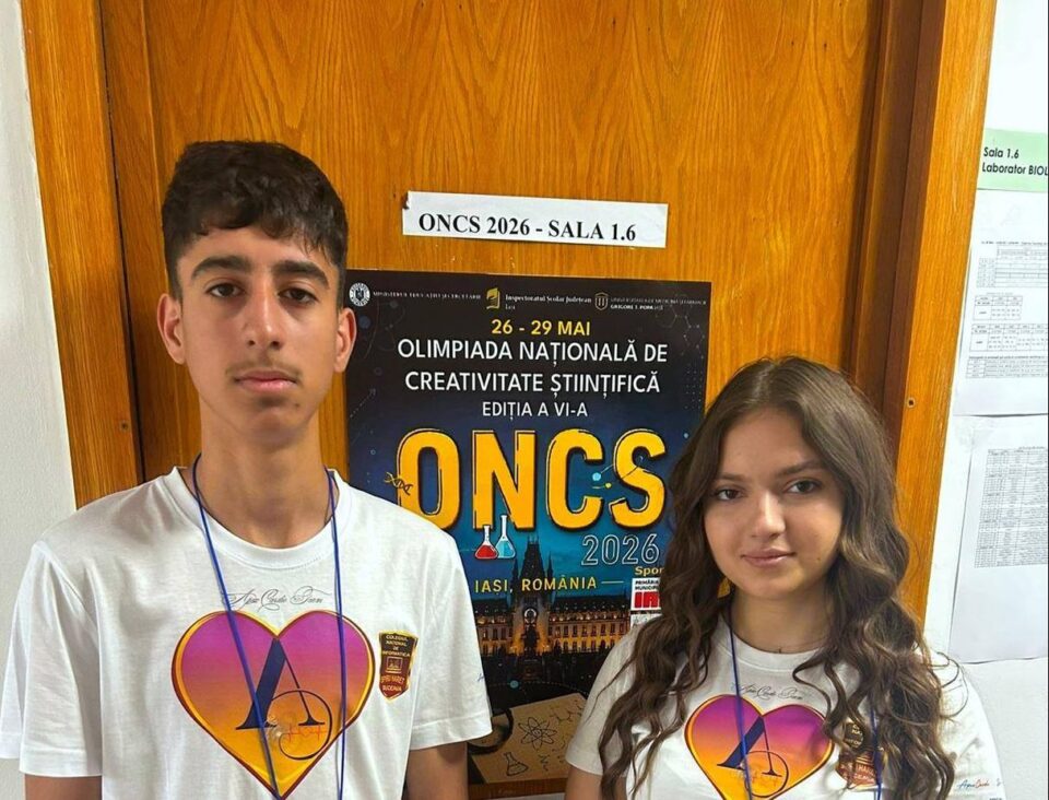 Premiul I și calificare internațională pentru doi liceeni inovatori de la Colegiul „Spiru Haret” Premiul I și calificare internațională pentru doi liceeni inovatori de la Colegiul „Spiru Haret”