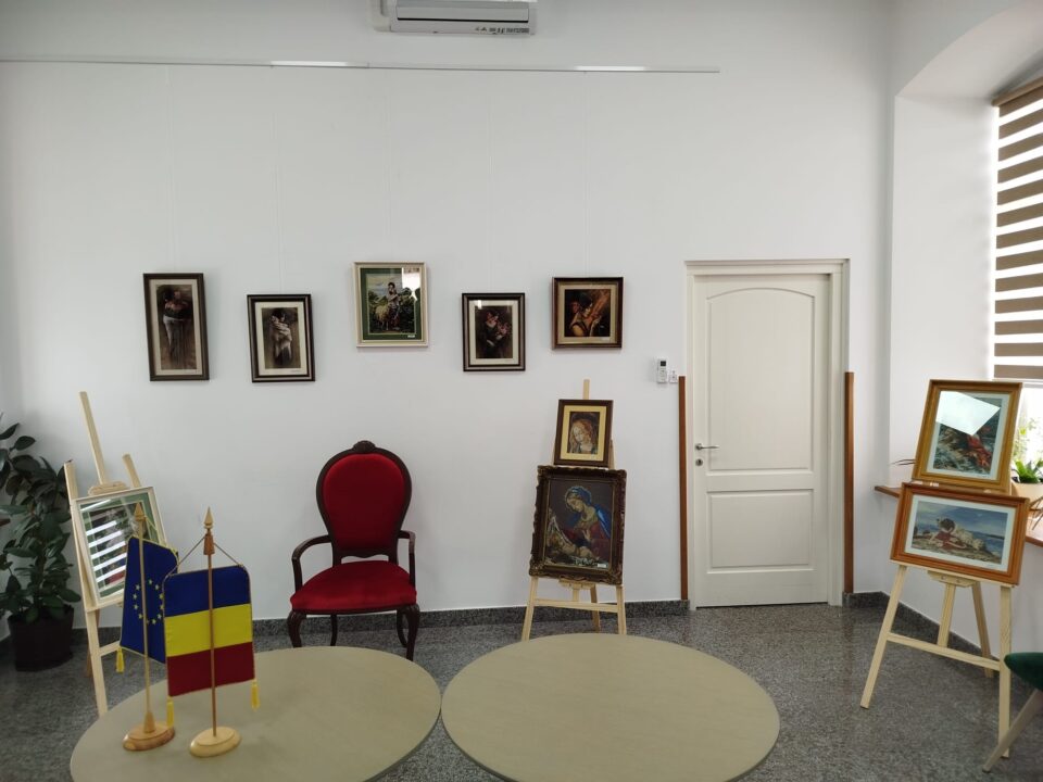 Povești cusute în fir și culoare, la Fălticeni