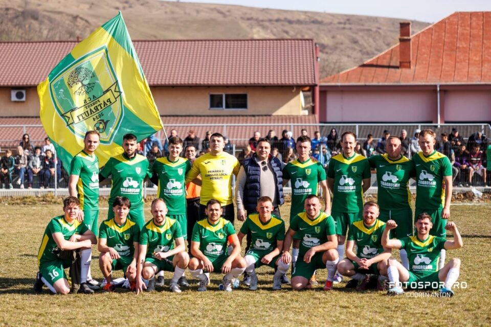 După Stejarii Dragomirnei, Forest Pătrăuți e a doua echipă promovată în Liga a IV-a. Foto: Codrin Anton (FotoSport) După Stejarii Dragomirnei, Forest Pătrăuți e a doua echipă promovată în Liga a IV-a. Foto: Codrin Anton (FotoSport)
