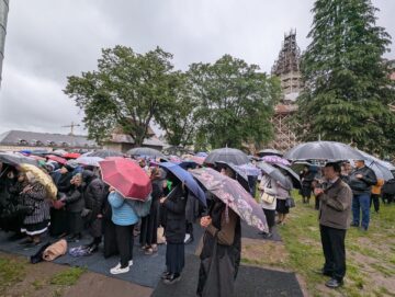 Număr mare de credincioși la sărbătoarea Sfântului Ioan cel Nou de la Suceava, în ciuda vremii nefavorabile