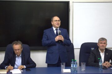 Ministrul Educației și reprezentanți ai mediului economic au dezbătut la Universitatea Suceava dezvoltarea unor zone economice speciale în regiunea de nord-est