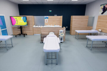 Înscrieri la Școala Postliceală Sanitară de stat. Optometrist, tehnician maseur și ergoterapeut, FĂRĂ TAXĂ, în oferta instituției
