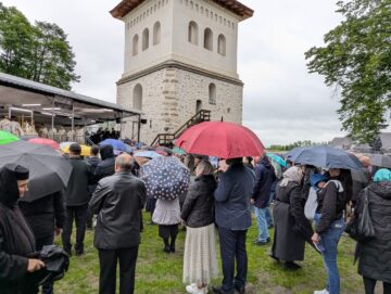 Număr mare de credincioși la sărbătoarea Sfântului Ioan cel Nou de la Suceava, în ciuda vremii nefavorabile