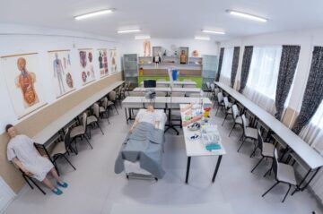 Înscrieri la Școala Postliceală Sanitară de stat. Optometrist, tehnician maseur și ergoterapeut, FĂRĂ TAXĂ, în oferta instituției