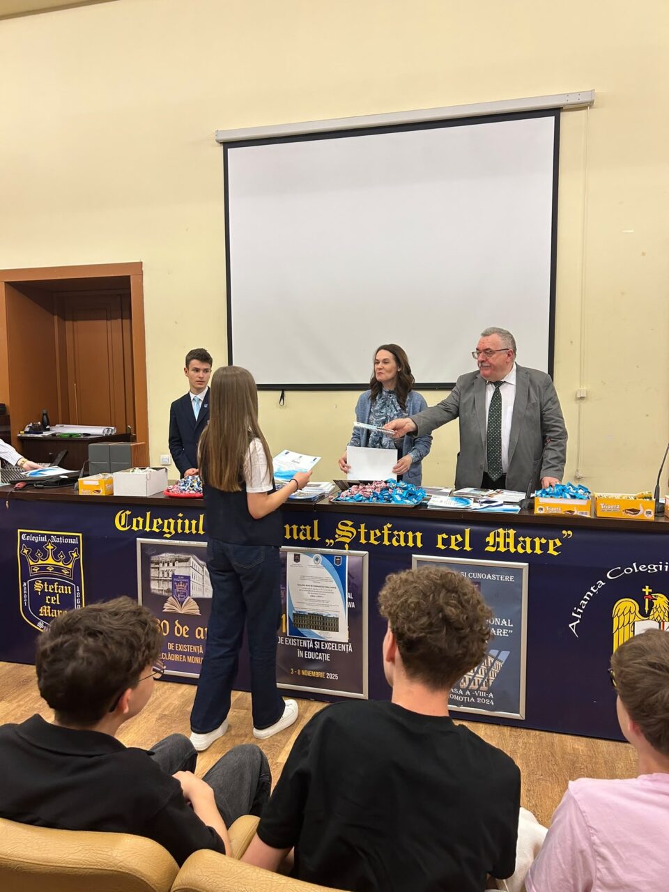 Concursul de matematică şi limba română pentru elevii claselor a IV-a şi a VIII-a, la Colegiul „Ștefan cel Mare”
