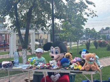 Târg de jucării cu scop caritabil, duminică, în Parcul 23 August Fălticeni