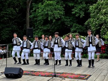 Festivalul „Sub cerul Bucovinei, tradiții laolaltă”, la Muzeul Satului Bucovinean