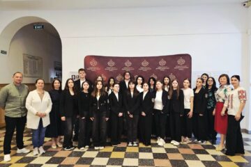 Bilanț deosebit pentru elevii de la „Hurmuzachi” la competițiile de limba și literatura română