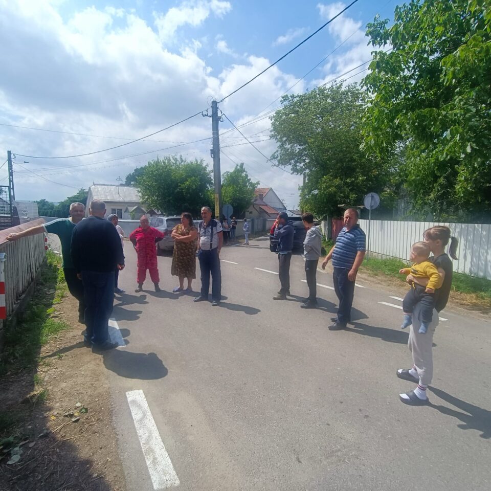 Nemulțumiri majore în satul cu sensuri unice